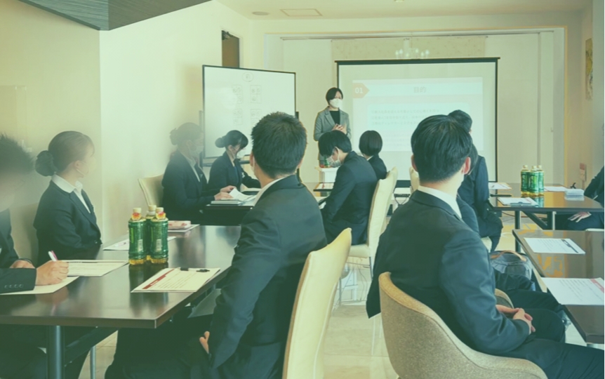 企業の組織作りや人材開発サポートを経験する能力開発のプロフェッショナルが対応